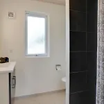 13 Bedroom Awesome In *