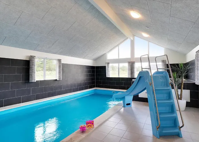 13 Bedroom Awesome In *